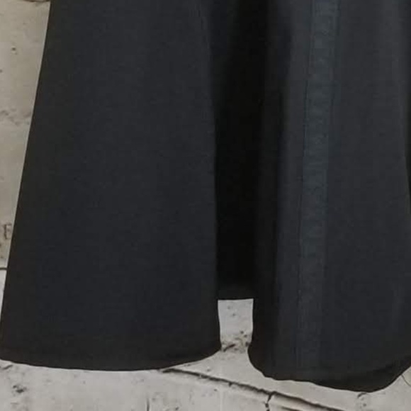 Forever 21 Black Flare Hem Skirt - Picture 4 of 4